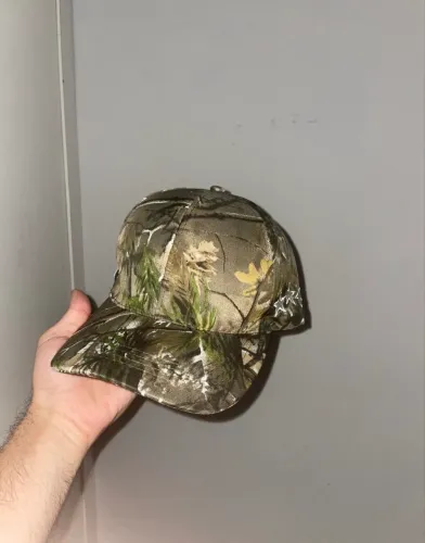 Boné naice raro