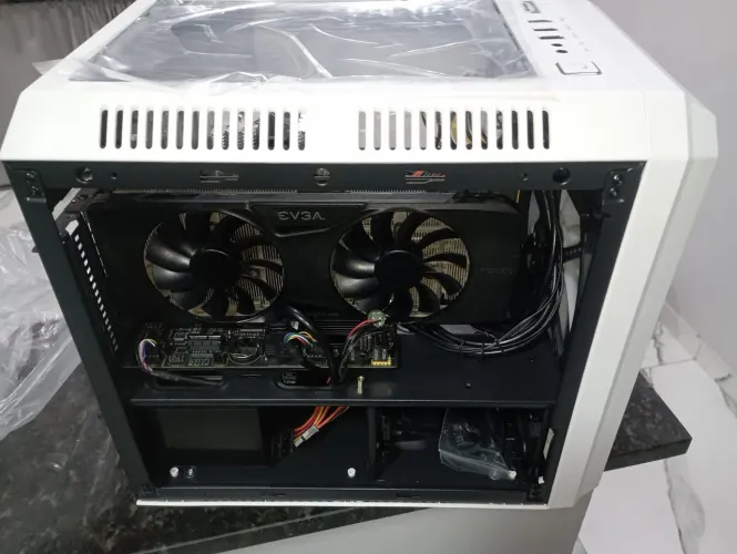 PC game x99 16gb RAM, 670HD, GTX 980 4GB, xeon 3,5ghz six core.
