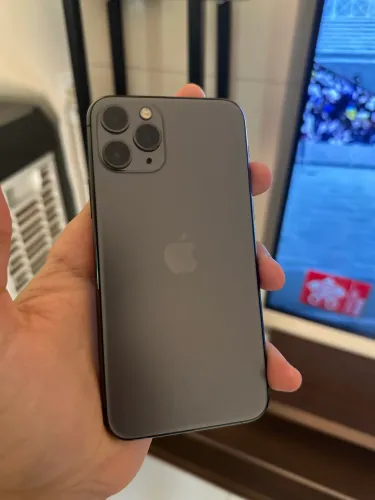 iPhone 11 pro (novíssimo) 