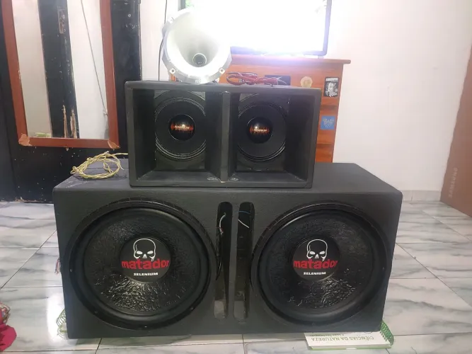 Som automotivo - Caixa