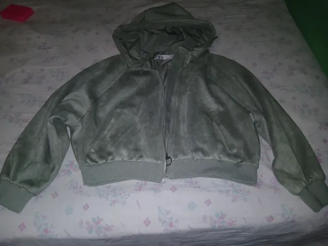 Casaco zara com capuz 200 reais
