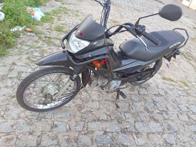 Vendo essa linda Pop toda conservada, ela nao tem nada a fazer ok...