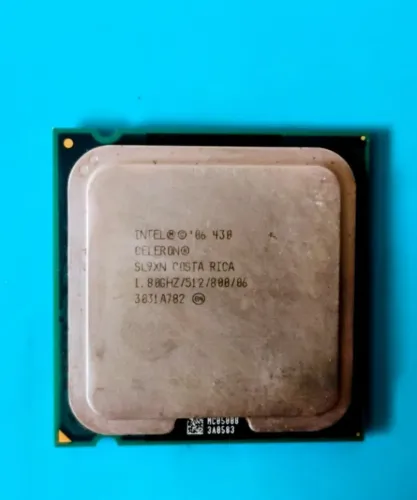 Processador Intel Celeron 430 1.8GHz LGA775 Usado - Não Testado