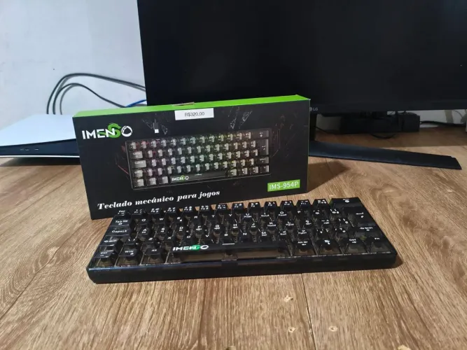VENDO TECLADO MECÂNICO 60% <br>ESTA NOVO <br>220$<br>SOU DO TULIPAS