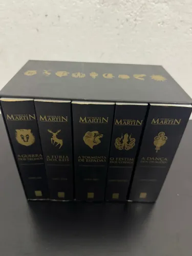 Box de livros ?as crônicas de fogo e gelo?