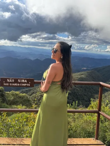 VESTIDO DE MADRINHA VERDE OLIVA - À VENDA