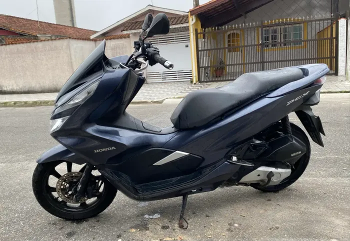 Vendo PCX 2020, extremamente conservada.