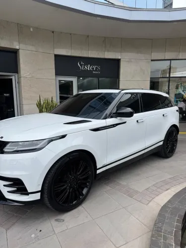 Land Rover Range Rover Range R. Vel. R-DYN. SE 3.0 PH6 4X4 AUT 2021