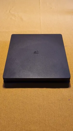 Ps4 sim + dois jogos