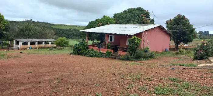 Chácara com Escritura, 2 Casas, Curral, Córrego. PAD-DF  POLO AGROINDUSTRIAL - DF