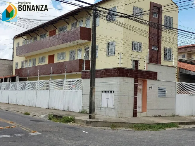 Apartamento no Montese com 2 Quartos para alugar