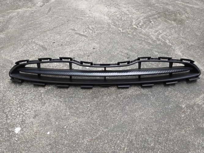Grade Frontal para Nissan March (Toda preta)