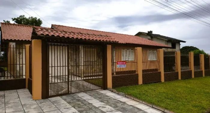 Casa em Carazinho, na Borguetti, com 3 quantos e 140 m² de área em  um terreno de 800 m²
