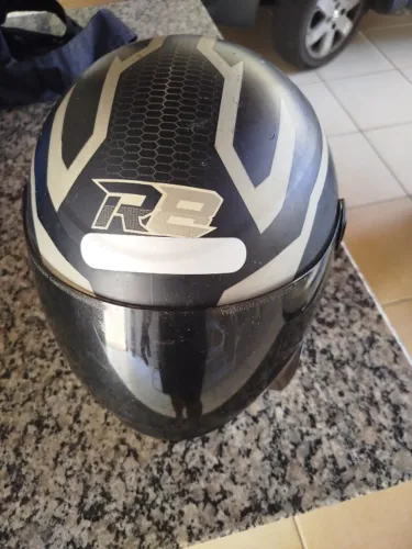 Vendo capacetes Tam 56 e Tam 60