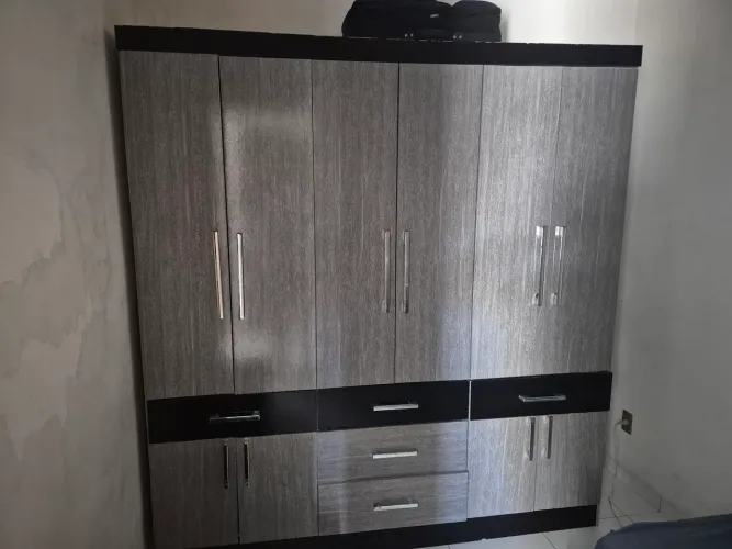 Guarda roupa 06 portas