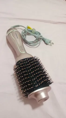 Escova secadora
