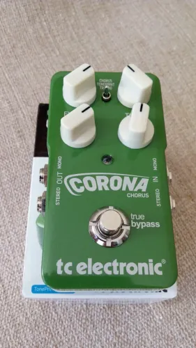 Pedal Corona Chorus TC Electronic - Único dono