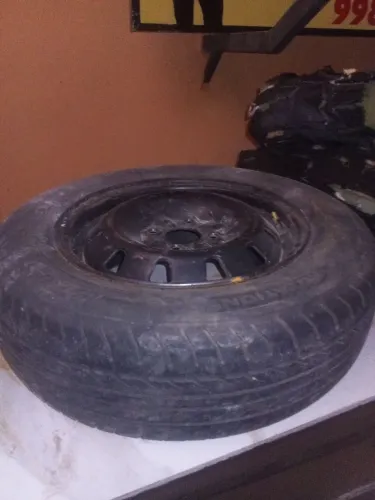 Vendo roda 14 com pineu