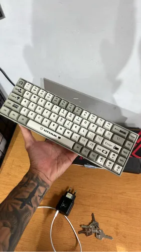 TECLADO MECÂNICO GAMER AJAZZ NOVO