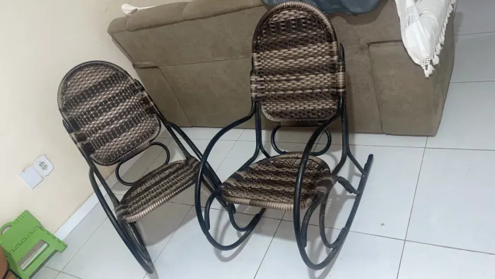 Vendo as duas Cadeiras de balanço 