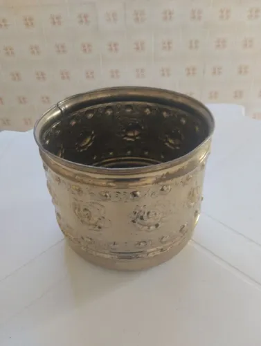 Lindo tacho banhado em latão (Antiguidade)