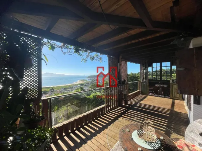 Terreno à venda, 10000 m² por R$ 3.500.000,00 - Ponta das Canas - Florianópolis/SC