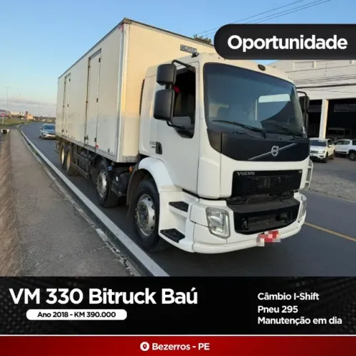 Caminhão Volvo VM 330 Bitruck I-Shift 8x2 2018 - Carroceria Baú