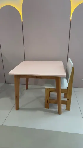 Mesinha e cadeira infantil 