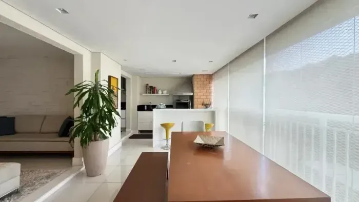 Apartamento para alugar na Rua Maria Curupaiti
