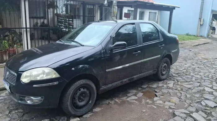 Fiat Siena Tetrafuel 1.4 MPI Fire Flex 8V 4P 2011