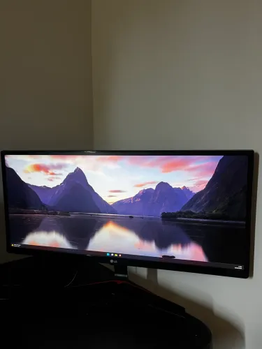Monitor LG ultrawide em ótimas condições 29? promoção