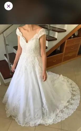 Vestido de noiva, completo, bordado a mão. Tam PP