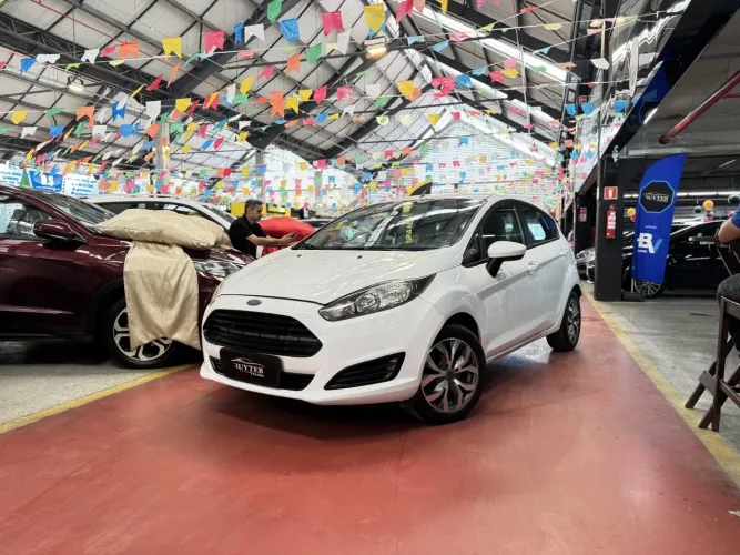 Ford Fiesta 1.5 16V Flex Mec. 5P 2015