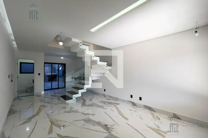 CASA RESIDENTIAL em São Paulo - São Paulo, Vila Monumento