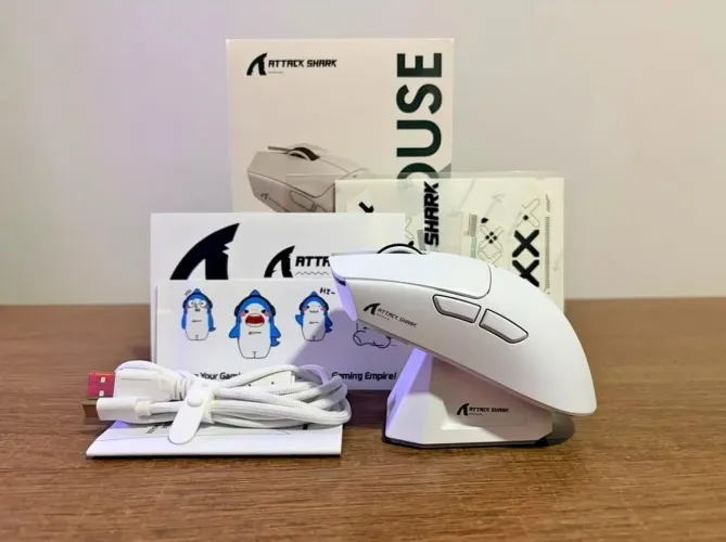 Attack shark x11, usado apenas um mês