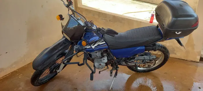 Vende moto xlr 125. Valor 5.900.00