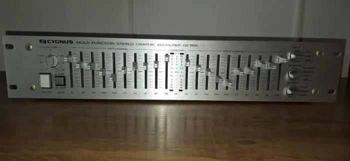 EQUALIZADOR CYGNUS GE1800