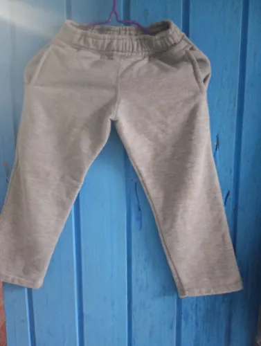 Calça de abrigo infantil