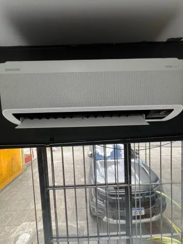Ar-Condionado Samsung 18,000 BTUS