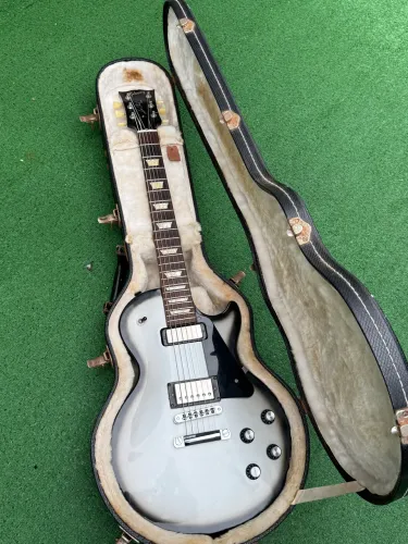 Guitarra Gibson Les Paul Tribute 70 com hardcase original