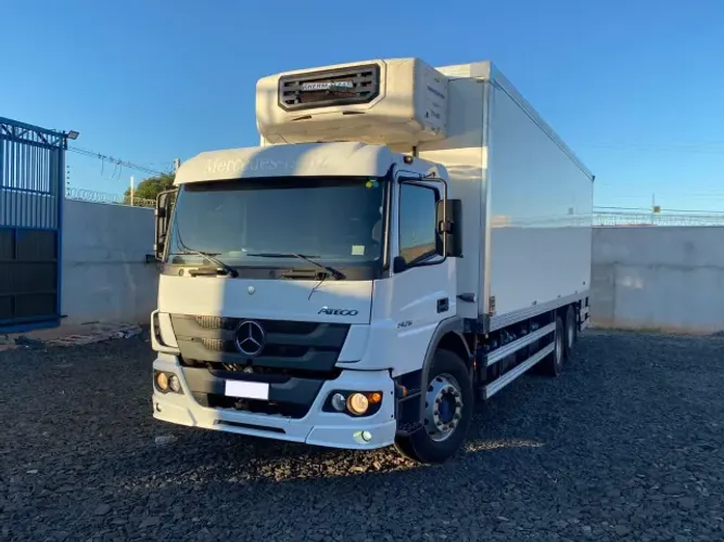 Mb Atego 2426 refrigerado 2023