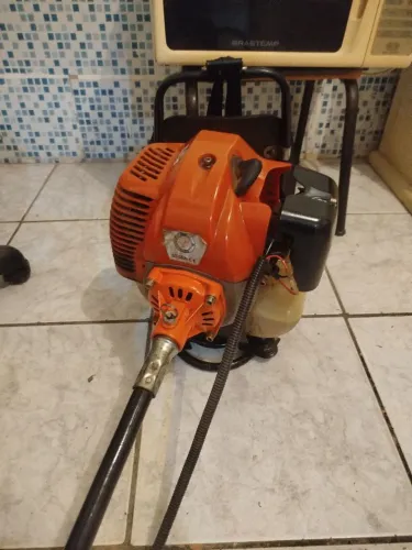 Roçadeira gasolina