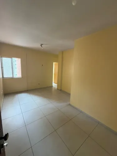 Edifício Sérgio Cardoso c/ 65m², 2 quartos, banheiros social e serviço e 1 vaga em Pedreir