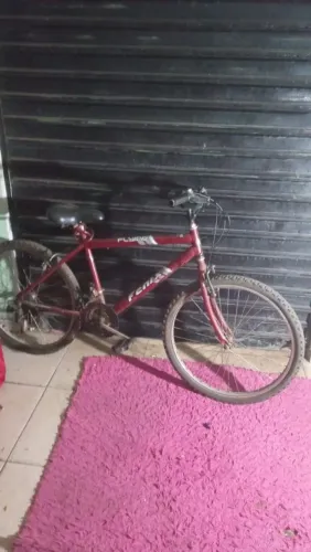 Vendo bike aro 26 barato pra ir logo quero 130 busca na samambaia so rspd zap *