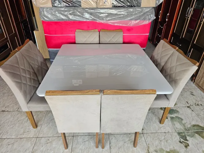 Mesa de mdf tampão de vidro usada