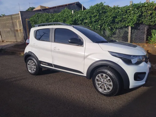 Fiat Mobi Trekking 1.0 Flex 5P 2022
