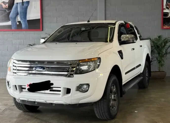 Ford Ranger XLS 2.5 16V 4X2 CD Flex 2014