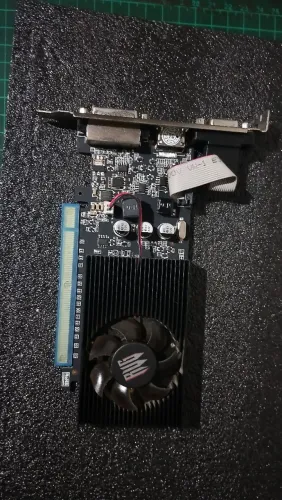 Placa de vídeo VGA Geforce Gt 705 seminova