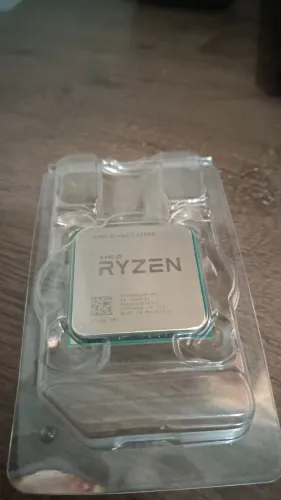 Ryzen 3 3200g + Cooler Wraith Stealth