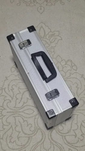 Maleta de alumínio multifuncional